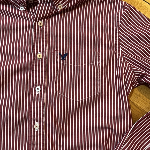 American Eagle XS Classic Fit Men’s Long Sleeve Button Down Shirt - Picture 2 of 5